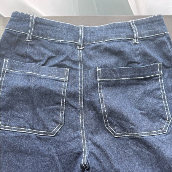 High Waist Wide Leg Patch Pocket Jeans
Avec Les Filles Dark Blue Denim J… - Picture 6 of 6